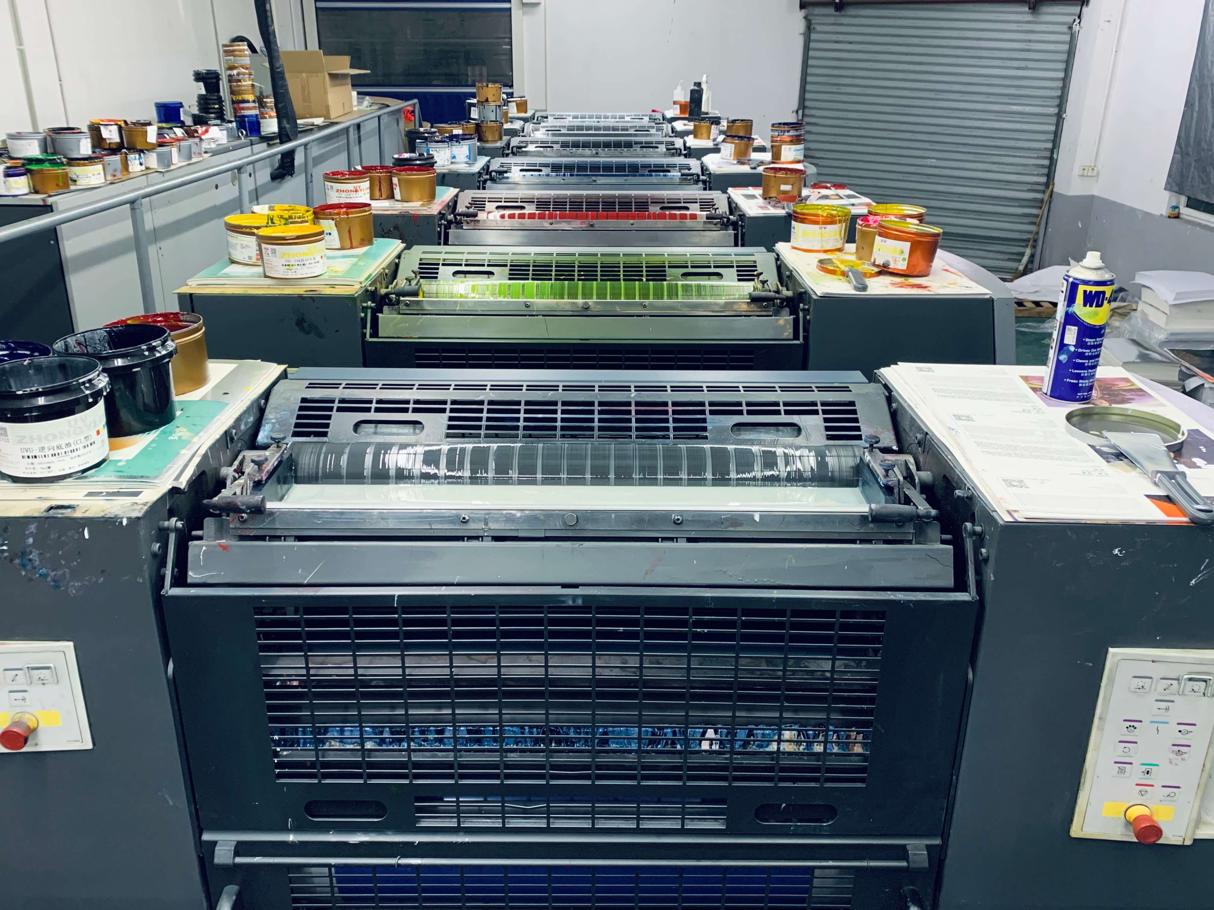 上海印刷廠專業指南：海報印刷紙張選擇的3大黃金法則